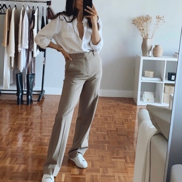 Babaton Agency pants matte pearl. - Picture 3 of 4